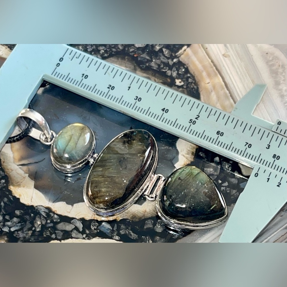 Large Labradorite Pendant 3” - Picture 13 of 14